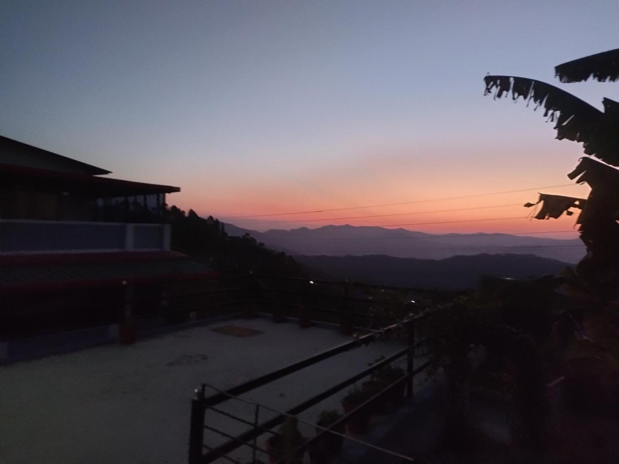 The Heavens Apartment Almora Exterior photo